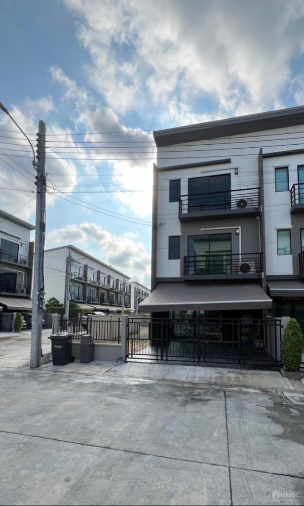 86736 - ขาย !!บ้านกลางเมือง ศรีนครินทร์ – อ่อนนุช ทาวน์โฮม 3 ชั้น ซอย ...